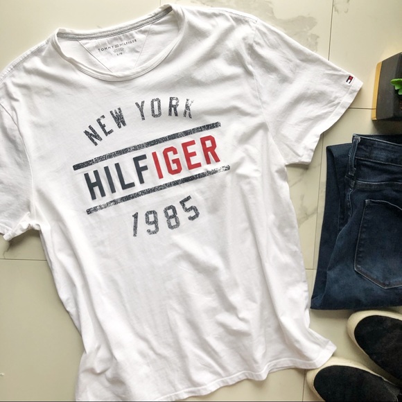 Tommy Hilfiger Tops - Tommy Hilfiger White Unisex Graphic Tee Shirt